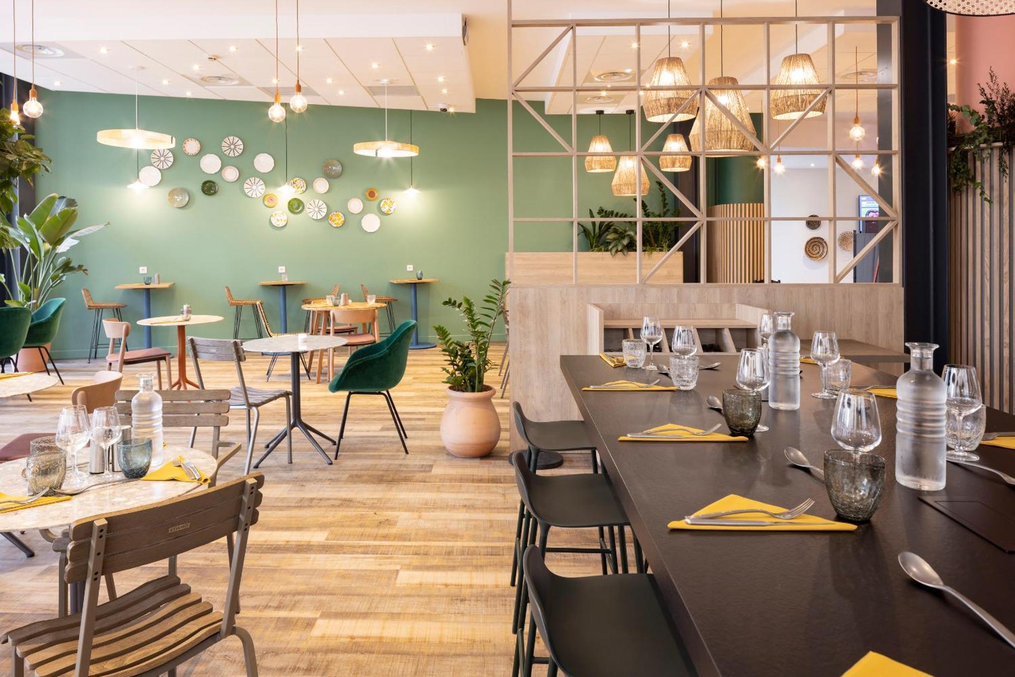 Hotel Novotel Centre Euromed 4*